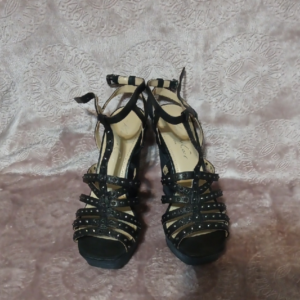Kenneth Cole Creme Brulee Black Strappy Heels - Picture 2 of 7